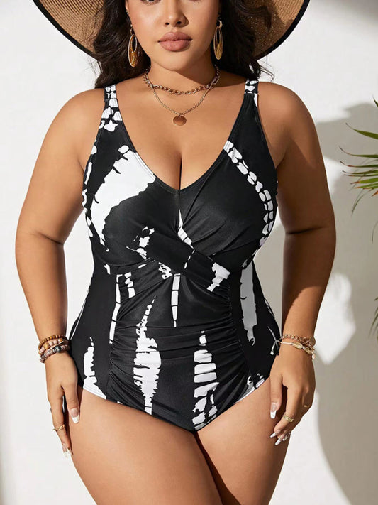 Plus Size Black And White One-Piece Slim Swimsuit